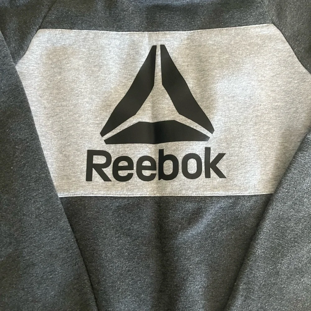 Mens Reebok Sweatshirt - Picture 3 of 3
